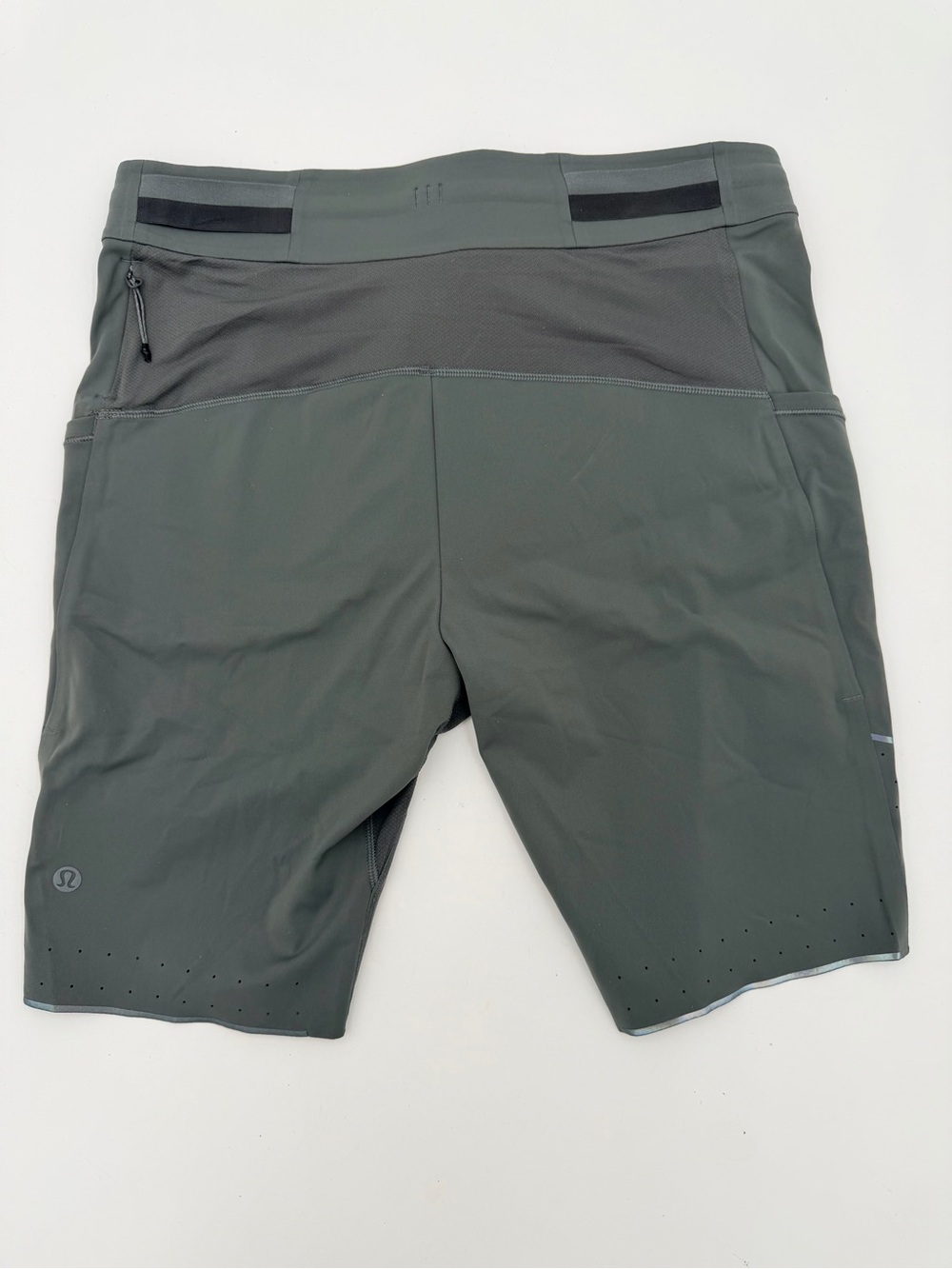lululemon Men’s Fast and Free Lined Short 6” size medium - Picture 2 of 7
